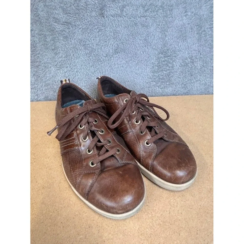 ECCO Mens Brown Leather Perforated Low Top Lace Up Sneakers Shoes Mens Size 10.5